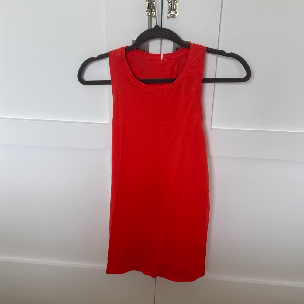 Lululemon Its A Tie Tank size 8  new, never worn